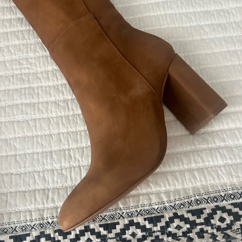 NWOB Steve Madden boots, size 5.5